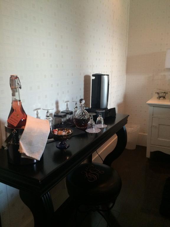 A Le Chateau Du Lac West Kelowna Rum bild